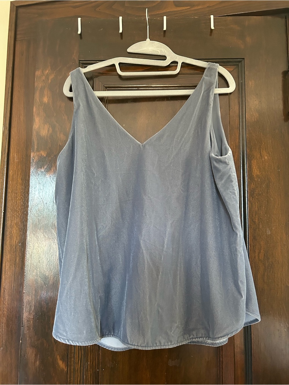 NWT prettiest blue velvet LOFT V-Neck Camisole, size M